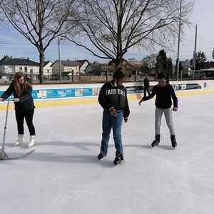 Die erste 'Geh'-Versuche am Eis