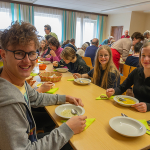 Suppe essen - spenden für Frauen in Nepal zur Selbshilfe