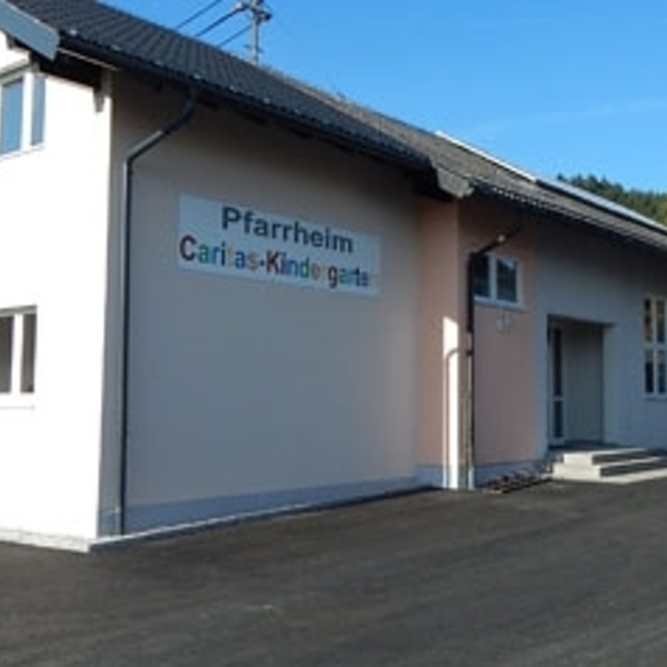 Pfarrsaal außen               