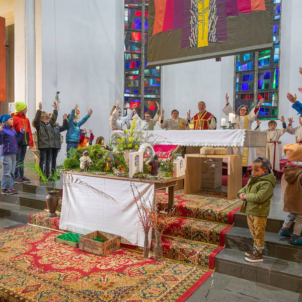 Palmsonntag 2024 / Foto Haijes Der Palmsonntag wurde mit einem Familiengottesdienst festlich gefeiert.