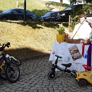 Kirche im Freien