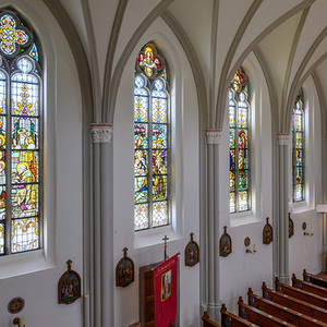 Kirchenfenster links