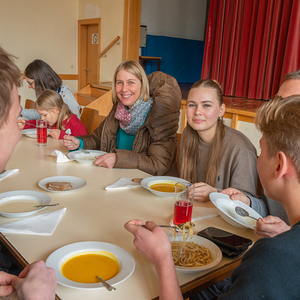 Suppe essen - spenden für Frauen in Nepal zur Selbshilfe